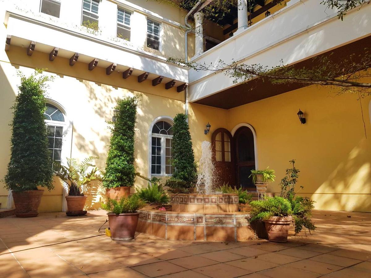 Prompimarn Villa Toscana Bangkok Exterior foto